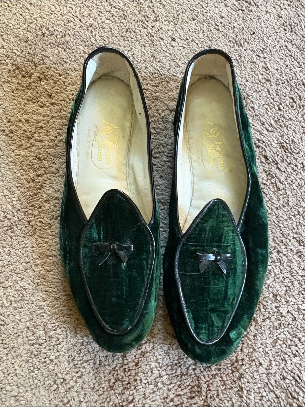 Emerald Green Velvet Bow Loafers for Women